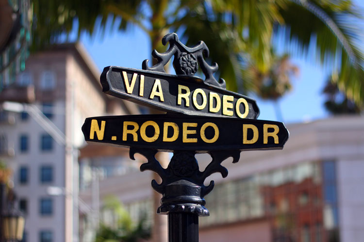 Rodeo Drive shopping district featured on our Los Angeles Tour